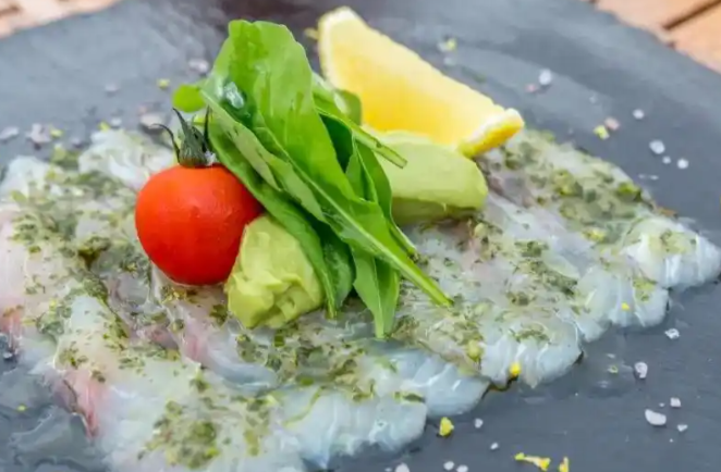 春节吃鱼生怎么选更安全?2026年鱼生食品安全指南与健康建议 春节吃鱼生怎么选更安全?2026年鱼生食品安全指南与健康建议