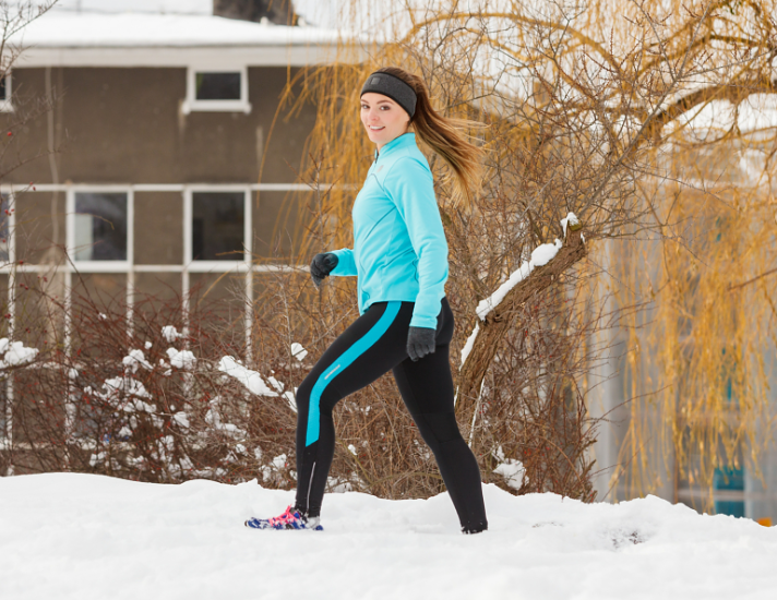 今日大寒适合风雅又保暖的穿搭，寒尽春生如何温暖穿搭迎新年