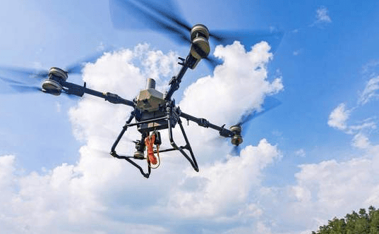 无人机除雪生意火爆  暴雪来袭无人机成除雪利器