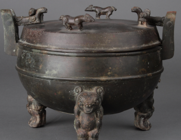 原来两千多年前就有高压锅 西汉三熊足铜鼎反应出了当时怎样的生活水平