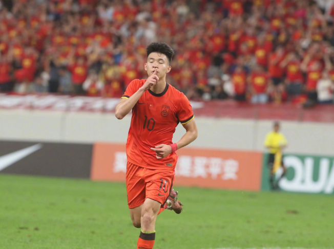 U23国足创造历史闯入亚洲杯决赛,国足24日晚将与日本队争冠 U23国足创造历史闯入亚洲杯决赛,国足24日晚将与日本队争冠