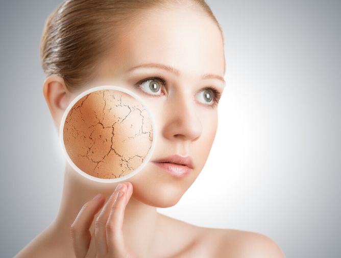 冬季痰湿体质容易导致皮肤干燥开裂吗?如何科学调理能养出水润肌?