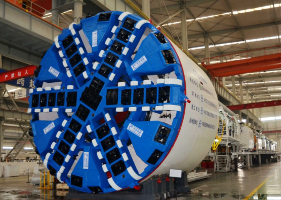 湖南大学团队研发盾构掘进运维与风险防控智能体 显著降低了施工事故率与人为误判风险 湖南大学团队研发盾构掘进运维与风险防控智能体 显著降低了施工事故率与人为误判风险