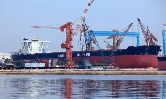 东北第一个万亿之城诞生 大连2025年GDP达10002.1亿元