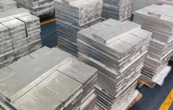 国际白银现货价格站上100美元/盎司 LBMA可交割库存降至十年最低 国际白银现货价格站上100美元/盎司 LBMA可交割库存降至十年最低