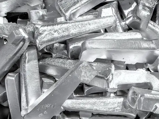 国际白银现货价格站上100美元/盎司 LBMA可交割库存降至十年最低 国际白银现货价格站上100美元/盎司 LBMA可交割库存降至十年最低