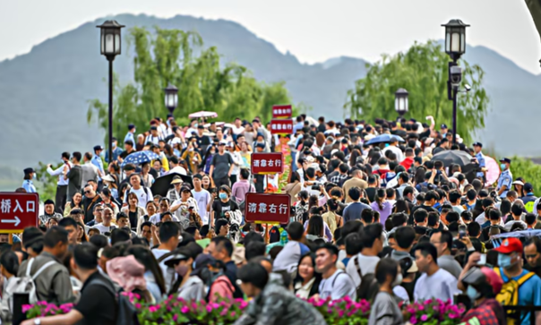 2025年国内居民出游人次超65亿 国内居民出游人次同比增长16.2%