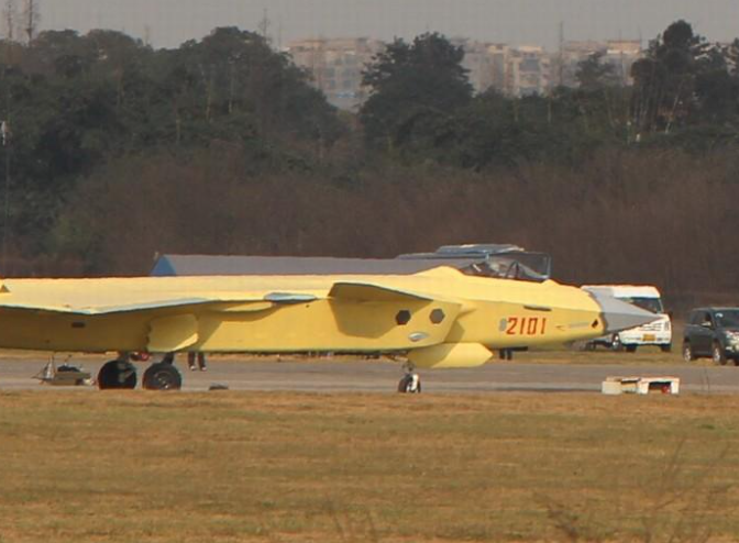 “黄皮”歼-20A来了,全球首款“5.5代机”进入高速量产时代 “黄皮”歼-20A来了,全球首款“5.5代机”进入高速量产时代