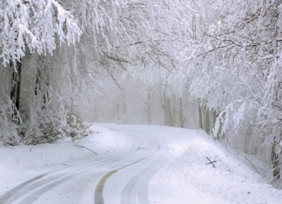 冷空气来袭!部分地区有大到暴雪 28日我国西部地区有大到暴雪天气 冷空气来袭!部分地区有大到暴雪 28日我国西部地区有大到暴雪天气
