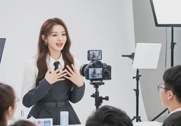 团播不得浓妆艳抹过度磨皮美颜 《网络表演经纪机构运营服务要求》发布