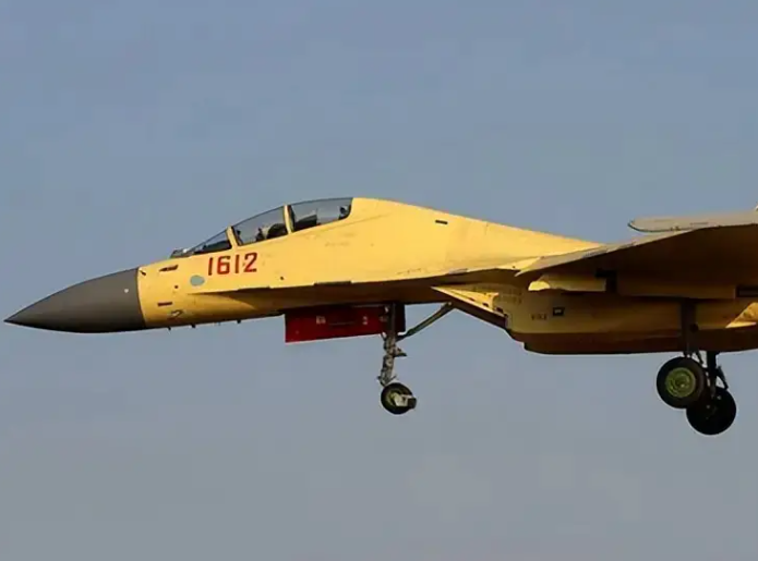 “黄皮”歼-20A来了,全球首款“5.5代机”进入高速量产时代 “黄皮”歼-20A来了,全球首款“5.5代机”进入高速量产时代