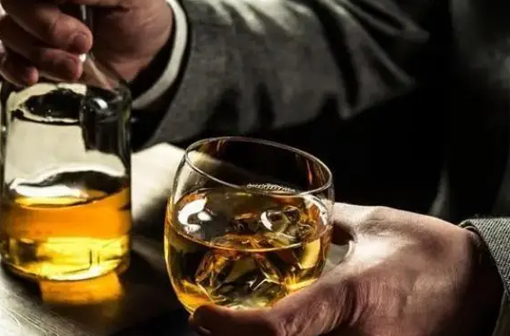 春节饮酒前吃什么护胃黏膜？2026年酒前养胃食物与科学顺序