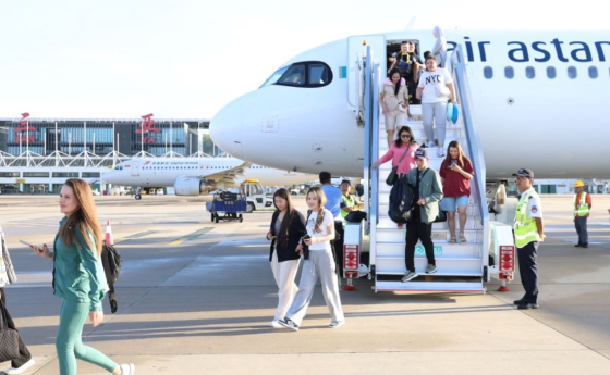 三亚的俄罗斯人快比东北人还多了 三亚成为最受俄罗斯游客欢迎的旅游目的地 三亚的俄罗斯人快比东北人还多了 三亚成为最受俄罗斯游客欢迎的旅游目的地