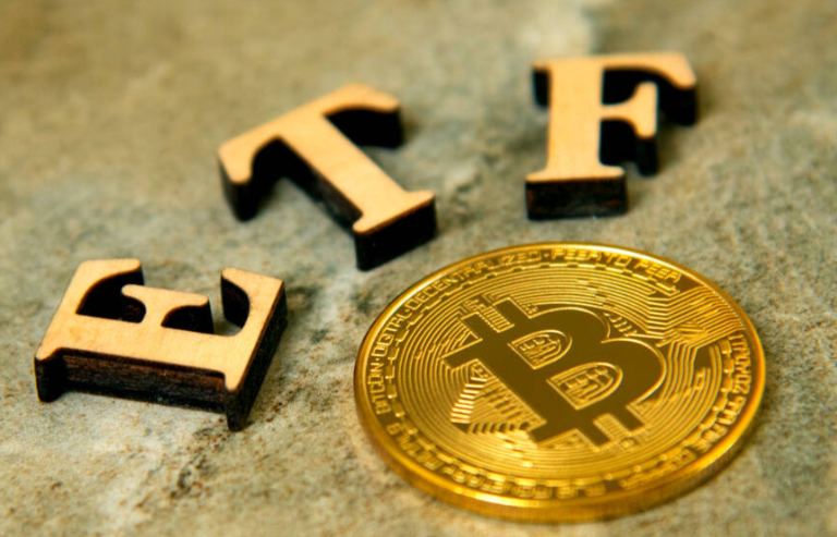 可转债ETF博时净流入超17亿元，沪深300ETF华泰柏瑞净流出超106亿元