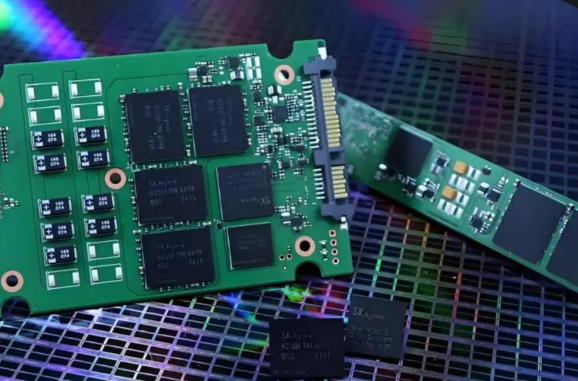 存储产品持续上涨消费电子行业承压 手机电脑等终端价格持续上涨 存储产品持续上涨消费电子行业承压 手机电脑等终端价格持续上涨