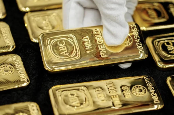 黄金白银深夜大幅跳水后反弹 现货黄金价格今日最高5450.32美元/盎司 黄金白银深夜大幅跳水后反弹 现货黄金价格今日最高5450.32美元/盎司