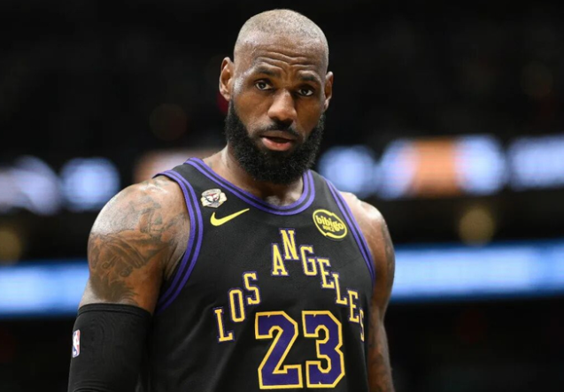 詹姆斯连续22年入选NBA全明星，詹姆斯创NBA历史第一神迹