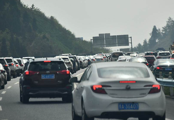 自驾返程如何避开最堵时段？2026年春节后高速路况与错峰指南！