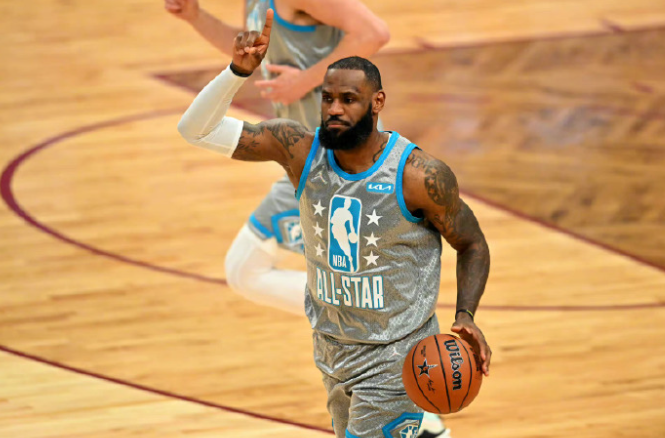 詹姆斯连续22年入选NBA全明星，詹姆斯创NBA历史第一神迹