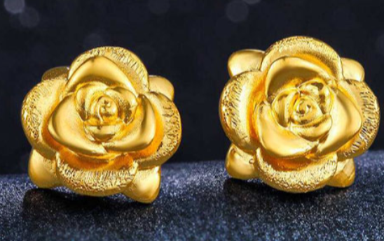 沪金大跌11%沪银跌停 2月2日国内贵金属期货开盘普跌