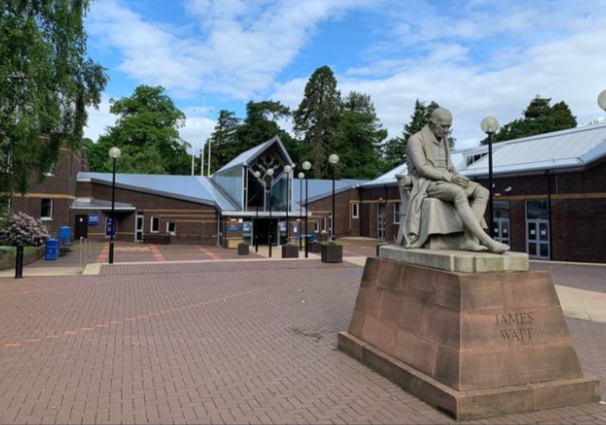 赫瑞瓦特大学研究生录取标准2026 赫瑞瓦特大学研究生一年平均花费多少