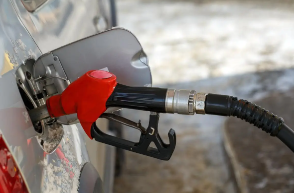 多地92号汽油或逼近7元大关 地缘局势紧张导致国际油价持续上涨