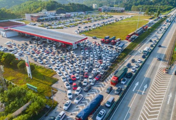 现货黄金站上4900美元/盎司 现货黄金3日大涨逾5% 现货黄金站上4900美元/盎司 现货黄金3日大涨逾5%