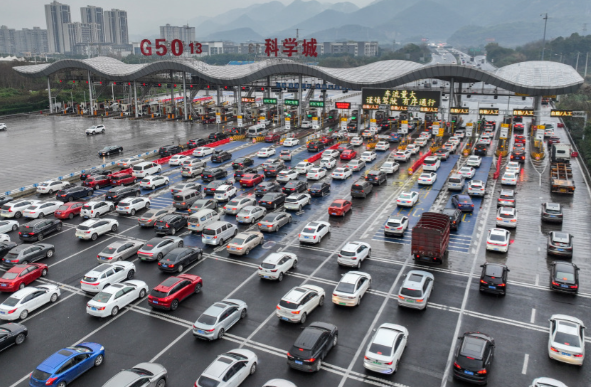 现货黄金站上4900美元/盎司 现货黄金3日大涨逾5% 现货黄金站上4900美元/盎司 现货黄金3日大涨逾5%