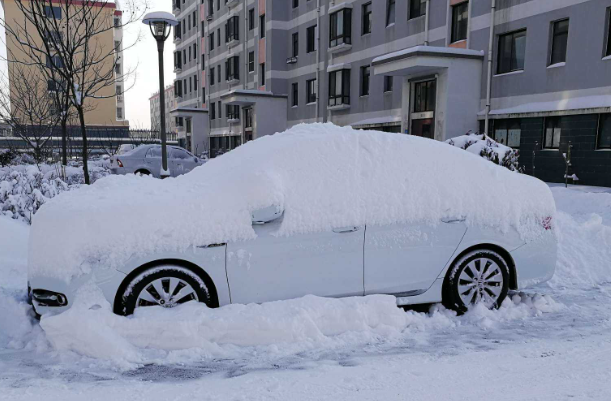 北方年轻人0成本卖雪！北方年轻人靠卖雪躺赚月入过万