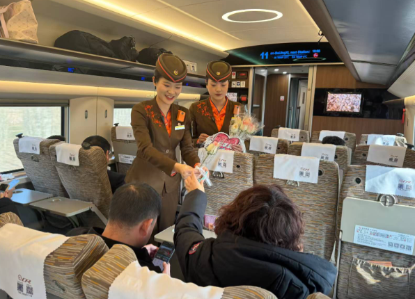 原来静音车厢是纯人工静音 高铁静音车厢主要依赖人工提醒劝阻