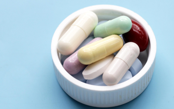 男子擅自将降压药掰开吃后昏迷 药品为什么不能掰开服用 男子擅自将降压药掰开吃后昏迷 药品为什么不能掰开服用