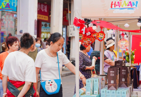 海南日用消费品“零关税”哪些人能买 每人每年免税购买金额累加不得超过1万元人民币 海南日用消费品“零关税”哪些人能买 每人每年免税购买金额累加不得超过1万元人民币