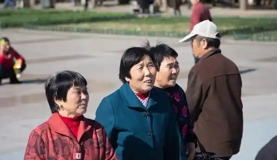 一批“60后”退休后出国留学!揭秘“银发留学潮”背后原因 一批“60后”退休后出国留学!揭秘“银发留学潮”背后原因