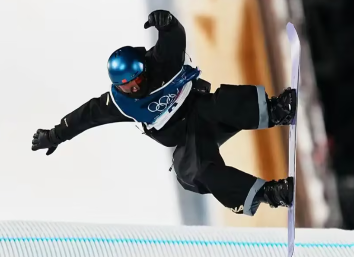 苏翊鸣惊天逆袭晋级决赛！苏翊鸣22分垫底→1980绝杀逆天翻盘炸翻全场