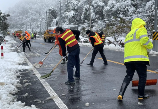 9日至10日南方多地有阴雨雪天气 中东部气温波动回升升幅10℃以上 9日至10日南方多地有阴雨雪天气 中东部气温波动回升升幅10℃以上