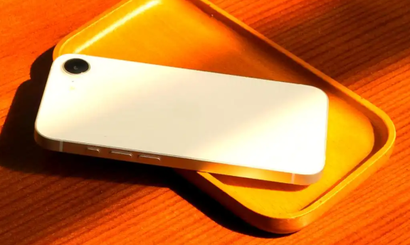 苹果最便宜新机要来了 马克古尔曼透露iPhone 17e即将发布