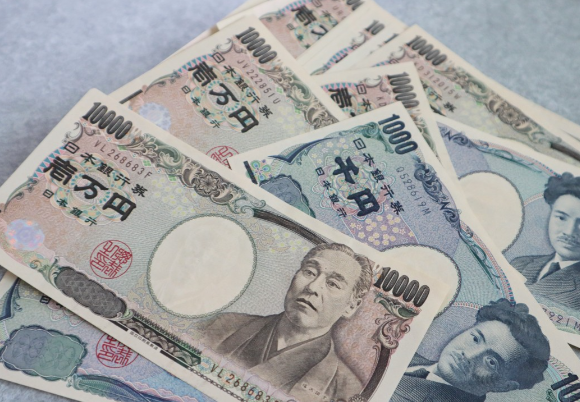 日本2025年实际工资减少1.3% 日本实际工资水平连续4年下滑 日本2025年实际工资减少1.3% 日本实际工资水平连续4年下滑