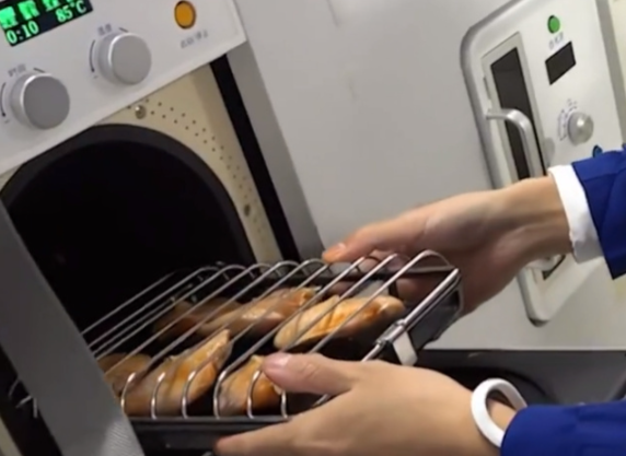 6个中国人在太空“聚餐烧烤” 太空烤翅风味有何不同 6个中国人在太空“聚餐烧烤” 太空烤翅风味有何不同