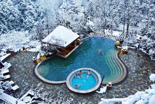 冬季泡温泉皮肤过敏如何处理？2026年温泉水质检测与防护