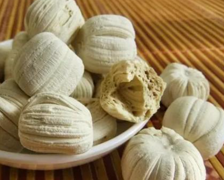 糖瓜粘灶君甜！“二十三糖瓜粘” 小年为啥要吃糖瓜?