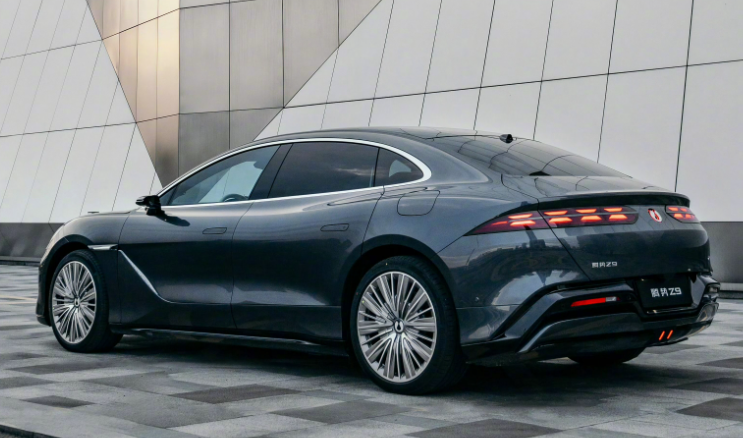 26款腾势Z9GT重磅升级！26款腾势Z9GT搭122度电池包 续航杀到1068km