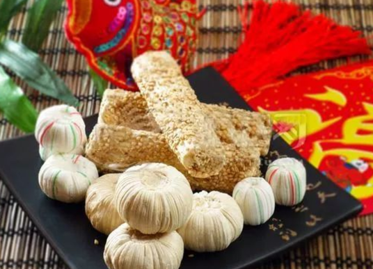 糖瓜粘灶君甜！“二十三糖瓜粘” 小年为啥要吃糖瓜?