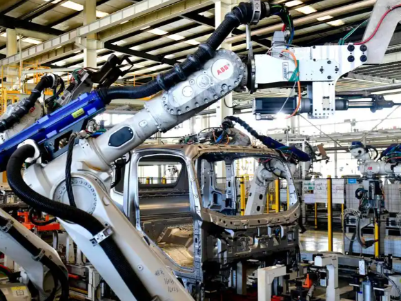 法国2025年第四季度ILO失业率为7.9% 法国2026年预算案将优先考虑能源国防 法国2025年第四季度ILO失业率为7.9% 法国2026年预算案将优先考虑能源国防