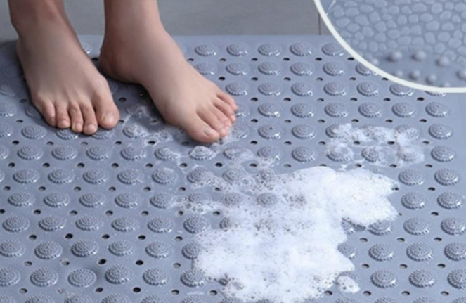 春节浴室滑倒摔伤怎么办？2026年春节居家防滑防范与处理要点