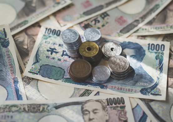 全球掀起日债日元抛售潮 40年期日债收益率突破4%