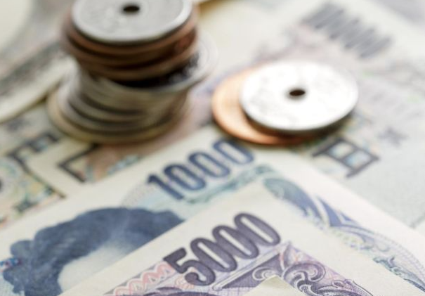 全球掀起日债日元抛售潮 40年期日债收益率突破4%