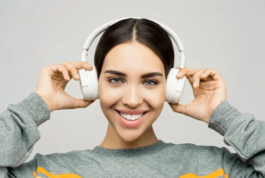 常戴耳机应遵循三个“60”原则 常戴耳机如何保护听力 常戴耳机应遵循三个“60”原则 常戴耳机如何保护听力