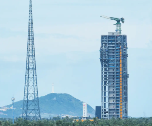 我们离登月更近了 长征十号运载火箭系统低空演示验证成功