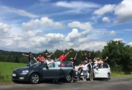 4000公里“疯狂打车”火遍全网!两位外国人从海南打车到哈尔滨4天约4000公里 4000公里“疯狂打车”火遍全网!两位外国人从海南打车到哈尔滨4天约4000公里