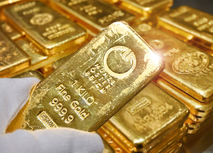 现货黄金向上触及5050美元，现货黄金日内上涨0.53%